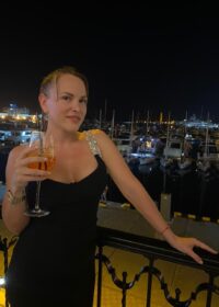 Проститутка Арина +79811363384 с 1 размером груди предлагает профессиональные секс и интим услуги возле метро Волковская в городе Санкте-Петербург - фото 1